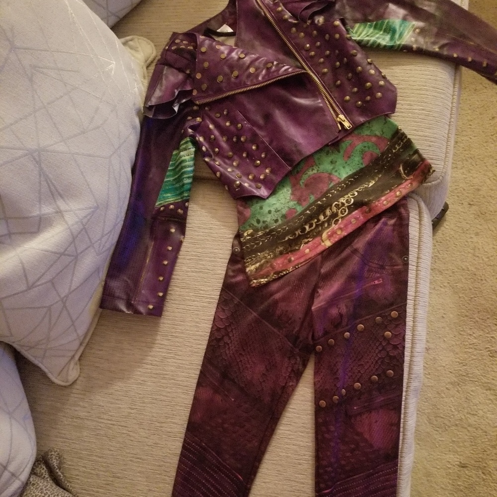 Disney Mal costume